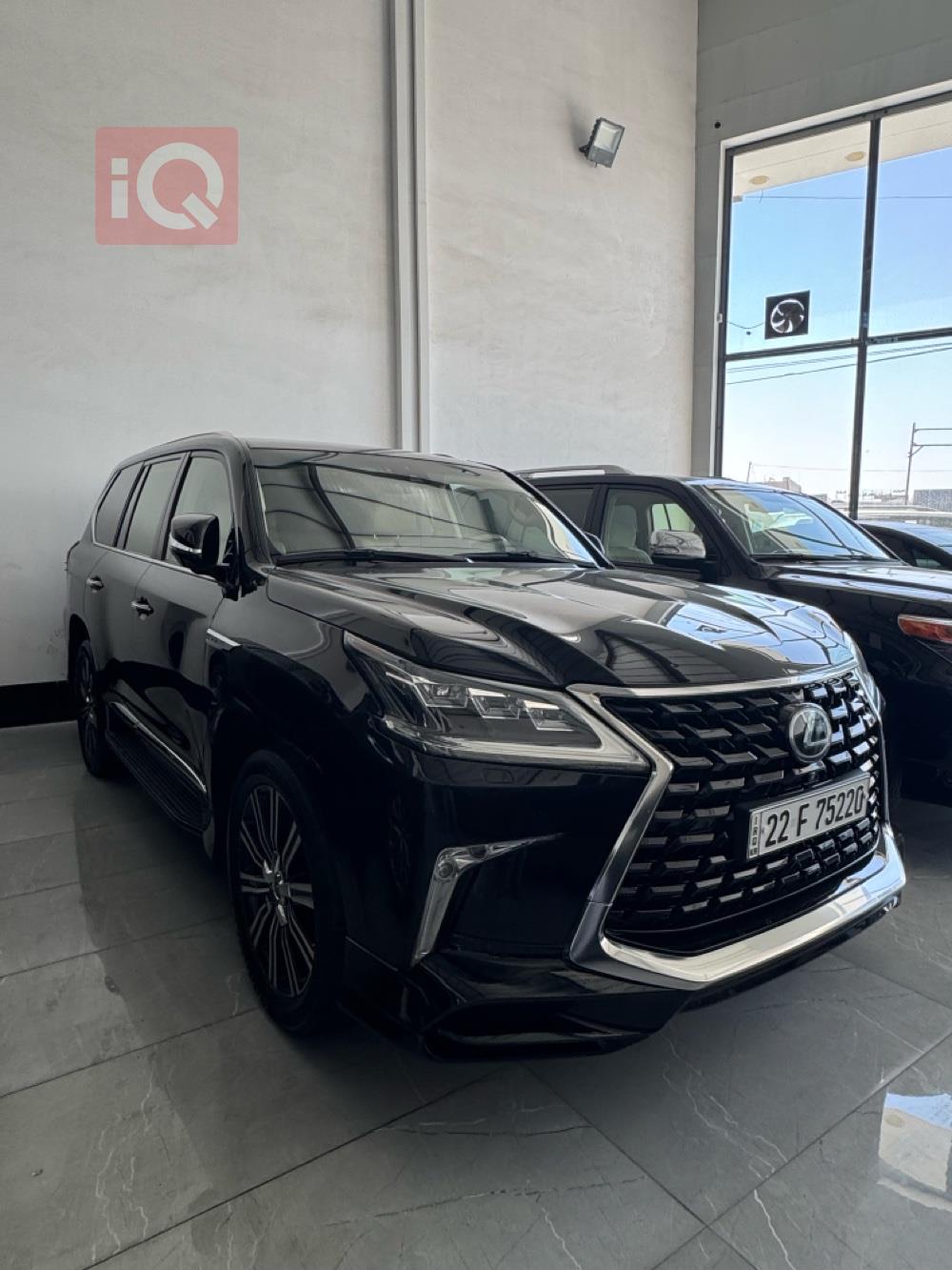 Lexus LX